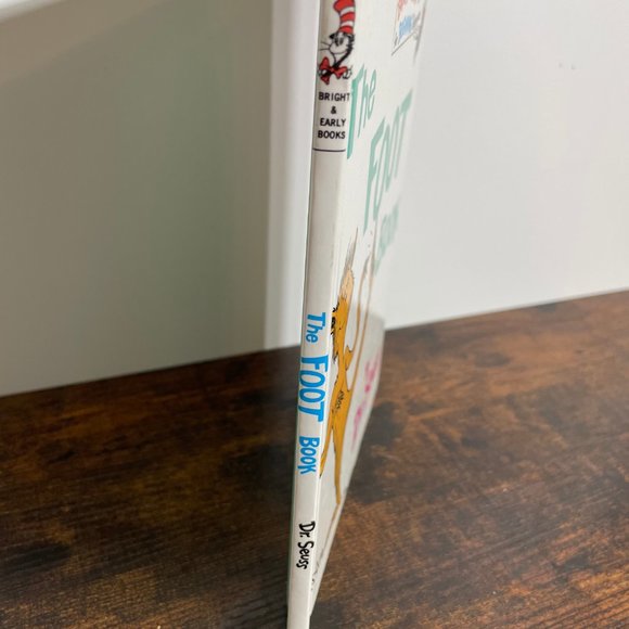 Vintage Dr. Seuss Book The Foot Book 1968 - Picture 3 of 3